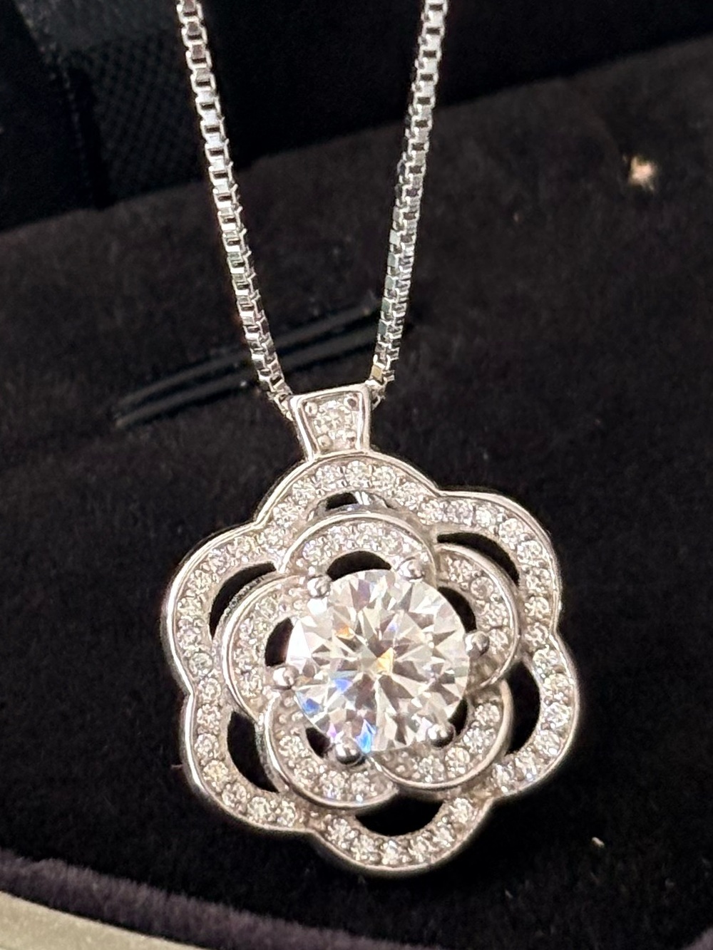 Camellia Flower 1ct Moissanite Pendant Necklace